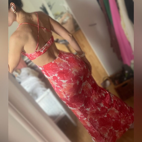 Pink Floral Waist Cut Out Dress ๐บ - Picture 7 of 9